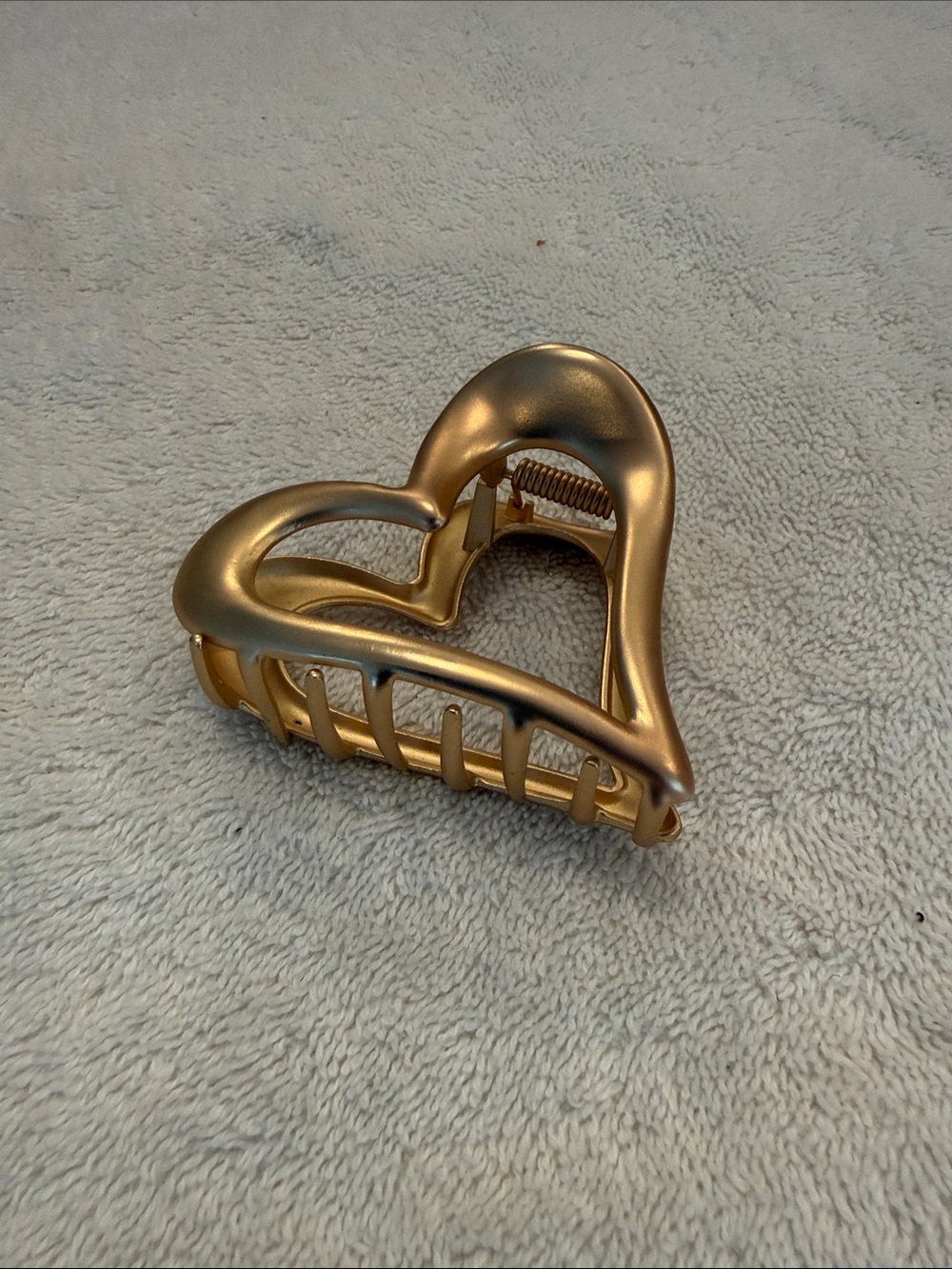 Gold Tone Metal Heart-Shaped Hair Claw Clip